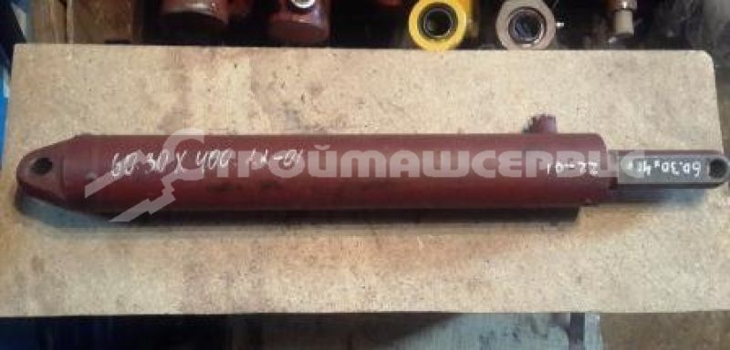 Гидроцилиндр заднего борта, крышки цистерны ЦГ-60.30х400.22-01 (КО-510.01.09.000-04)